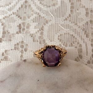 Vintage Fashion Gold and Purple Ring